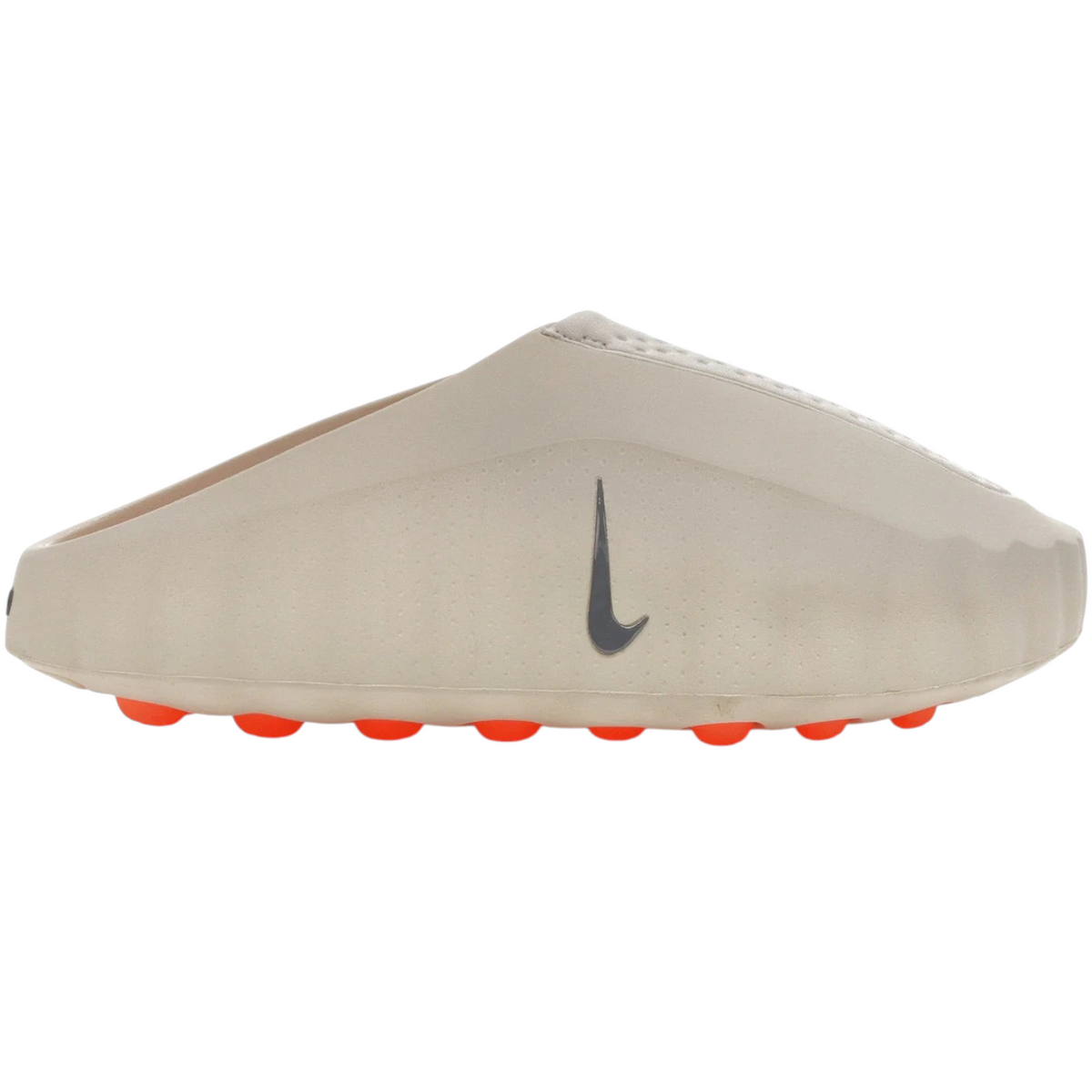 JeevzPlug Nike Mind 001 Slide in Light Bone with a sculpted one-piece upper and vibrant orange traction outsole.